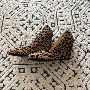 Size 7 Banana Republic Cheetah Calf Hair Wedges